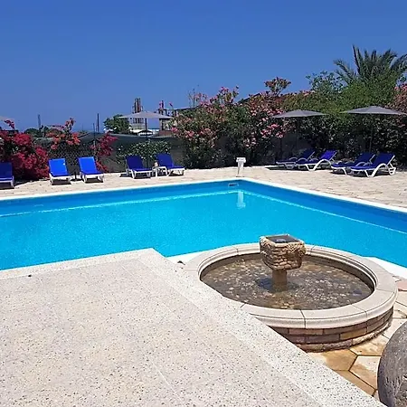 Paradise Отель Кирения