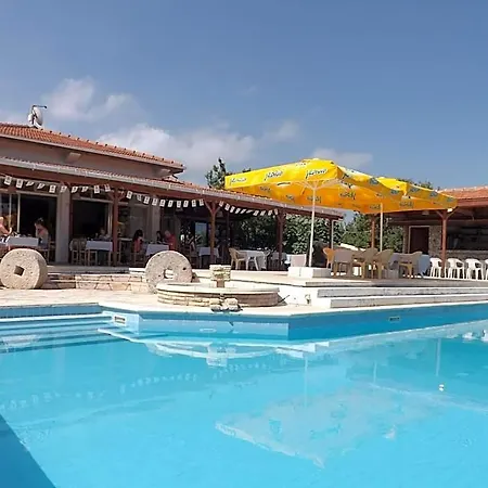 Отель Paradise 3*